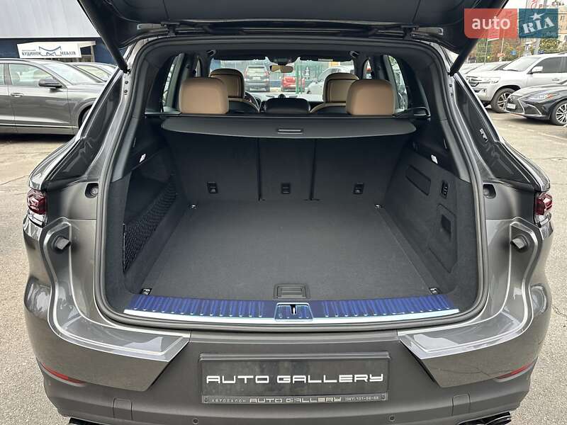 Внедорожник / Кроссовер Porsche Cayenne 2024 в Киеве фото 39 Внедорожник / Кроссовер Porsche Cayenne 2024 в Киеве