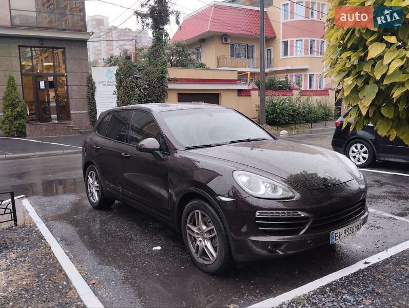 Позашляховик / Кросовер Porsche Cayenne 2013 в Одесі