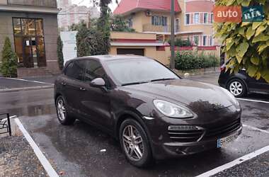Внедорожник / Кроссовер Porsche Cayenne 2013 в 