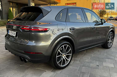 Позашляховик / Кросовер Porsche Cayenne 2019 в 