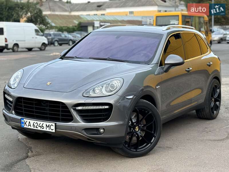 Позашляховик / Кросовер Porsche Cayenne 2010 в Києві