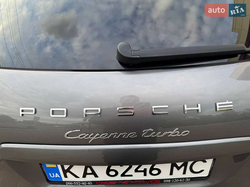Позашляховик / Кросовер Porsche Cayenne 2010 в Києві
