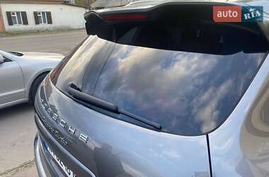 Позашляховик / Кросовер Porsche Cayenne 2010 в 