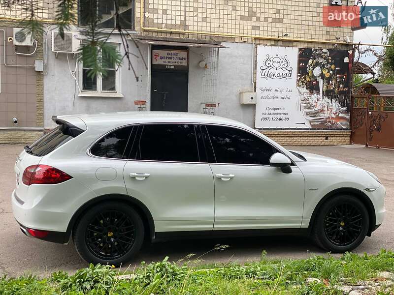 Позашляховик / Кросовер Porsche Cayenne 2013 в Ніжині