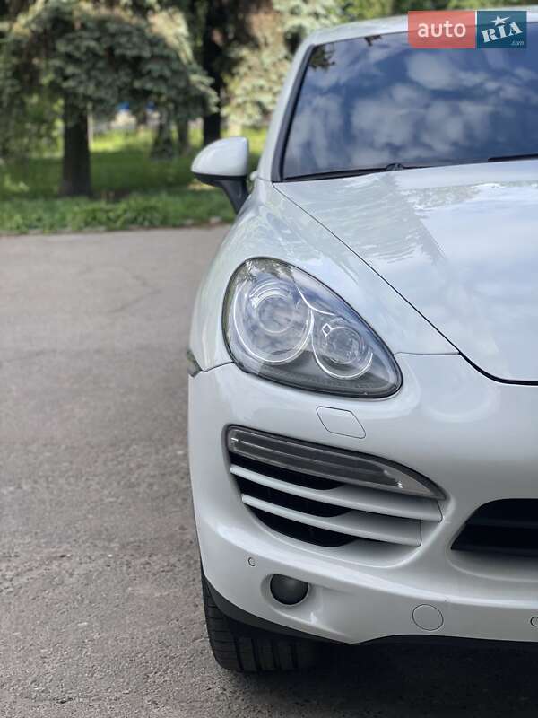 Позашляховик / Кросовер Porsche Cayenne 2013 в Ніжині