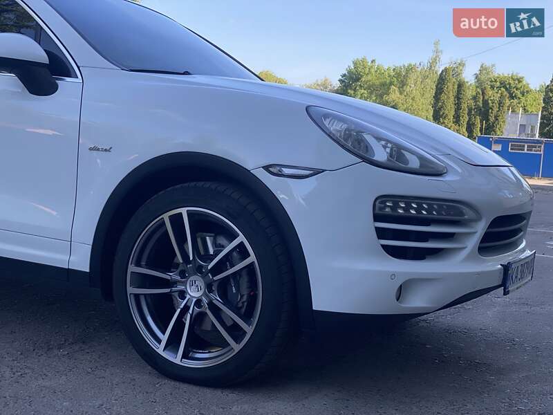 Позашляховик / Кросовер Porsche Cayenne 2013 в Ніжині