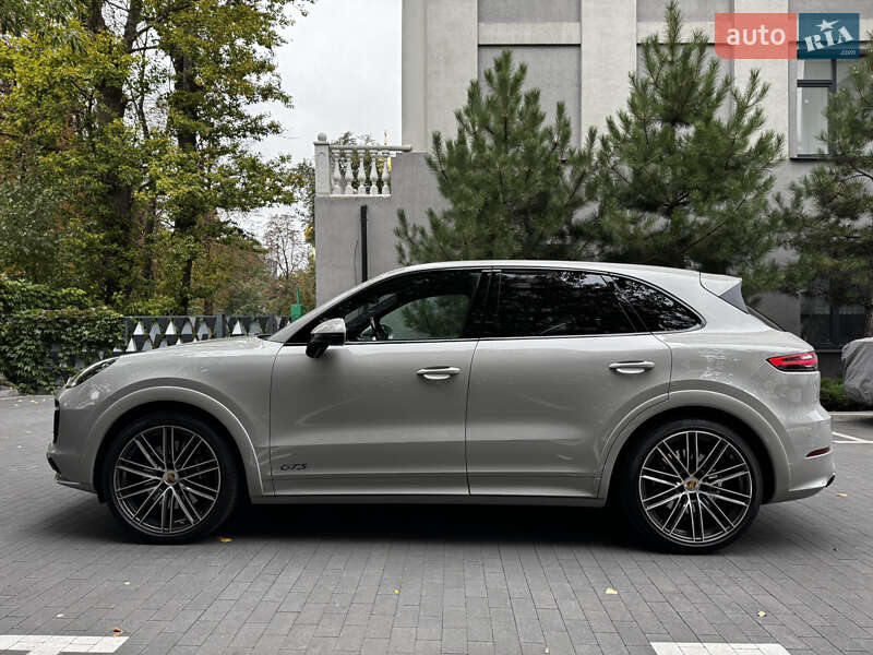 Внедорожник / Кроссовер Porsche Cayenne 2022 в Киеве