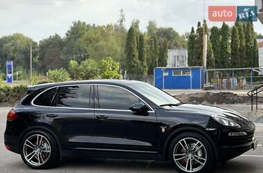 Внедорожник / Кроссовер Porsche Cayenne 2013 в 