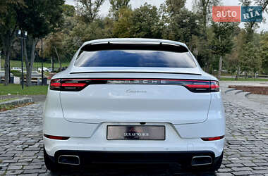 Позашляховик / Кросовер Porsche Cayenne 2019 в 