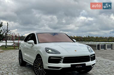 Позашляховик / Кросовер Porsche Cayenne 2019 в 