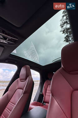 Позашляховик / Кросовер Porsche Cayenne 2019 в 