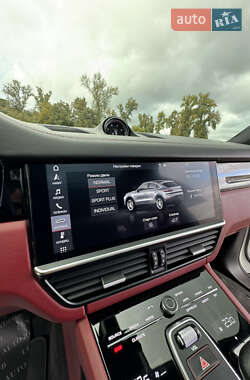 Позашляховик / Кросовер Porsche Cayenne 2019 в 