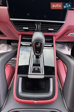 Позашляховик / Кросовер Porsche Cayenne 2019 в 