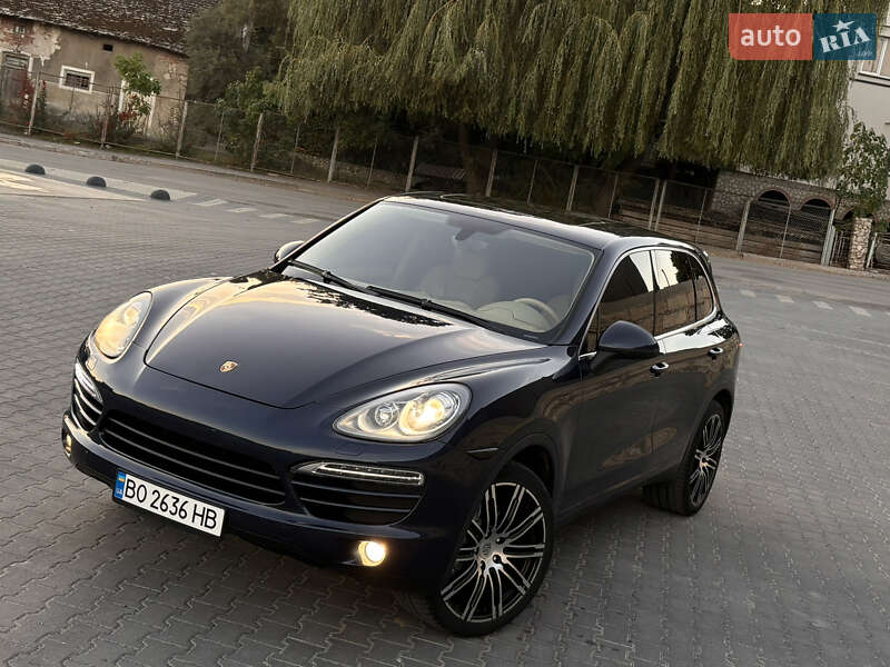Внедорожник / Кроссовер Porsche Cayenne 2011 в Тернополе