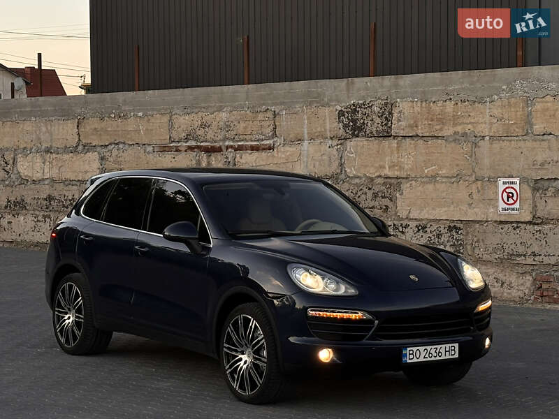Внедорожник / Кроссовер Porsche Cayenne 2011 в Тернополе