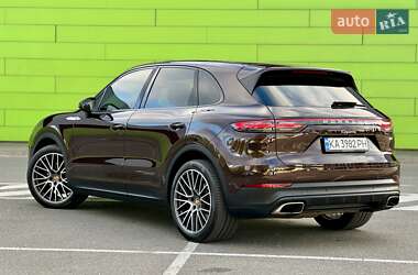 Позашляховик / Кросовер Porsche Cayenne 2018 в 