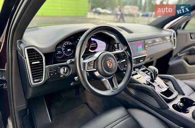 Позашляховик / Кросовер Porsche Cayenne 2018 в 