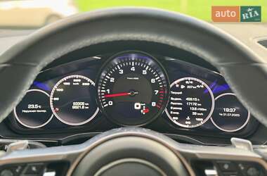 Позашляховик / Кросовер Porsche Cayenne 2018 в 