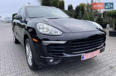 Позашляховик / Кросовер Porsche Cayenne 2015 в 