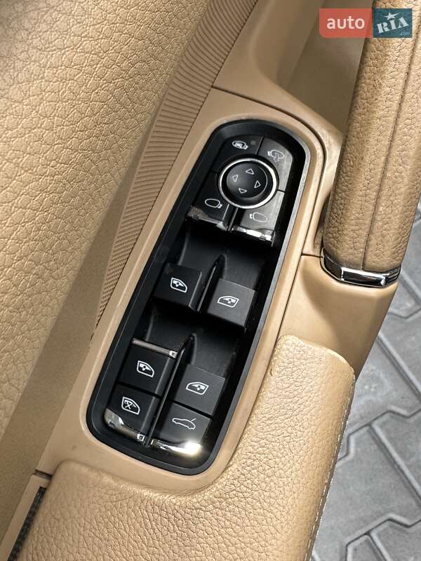 Позашляховик / Кросовер Porsche Cayenne 2014 в Білогородці