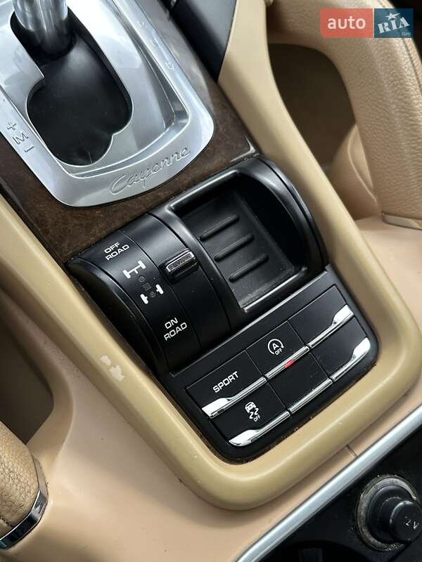Позашляховик / Кросовер Porsche Cayenne 2014 в Білогородці