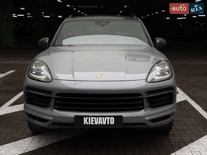 Внедорожник / Кроссовер Porsche Cayenne 2019 в Киеве