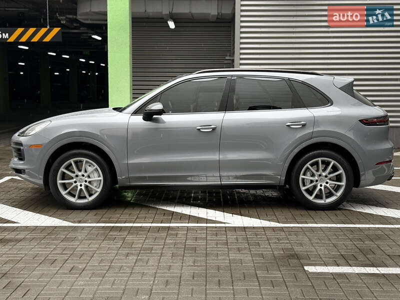 Внедорожник / Кроссовер Porsche Cayenne 2019 в Киеве