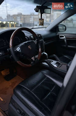 Позашляховик / Кросовер Porsche Cayenne 2004 в 