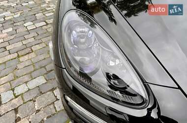 Внедорожник / Кроссовер Porsche Cayenne 2014 в 