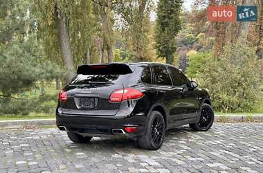 Внедорожник / Кроссовер Porsche Cayenne 2014 в 