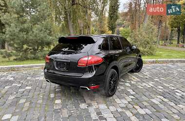 Внедорожник / Кроссовер Porsche Cayenne 2014 в 