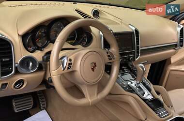 Внедорожник / Кроссовер Porsche Cayenne 2014 в 