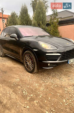 Позашляховик / Кросовер Porsche Cayenne 2012 в 