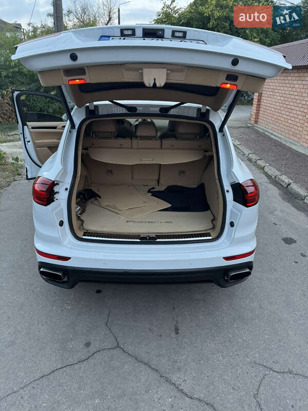 Внедорожник / Кроссовер Porsche Cayenne 2016 в Николаеве фото 23 Внедорожник / Кроссовер Porsche Cayenne 2016 в Николаеве