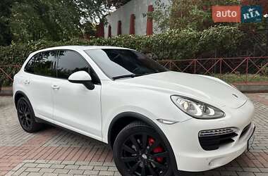 Внедорожник / Кроссовер Porsche Cayenne 2014 в 