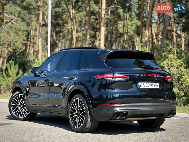 Позашляховик / Кросовер Porsche Cayenne 2019 в Києві