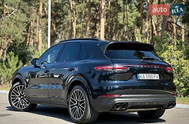 Позашляховик / Кросовер Porsche Cayenne 2019 в 