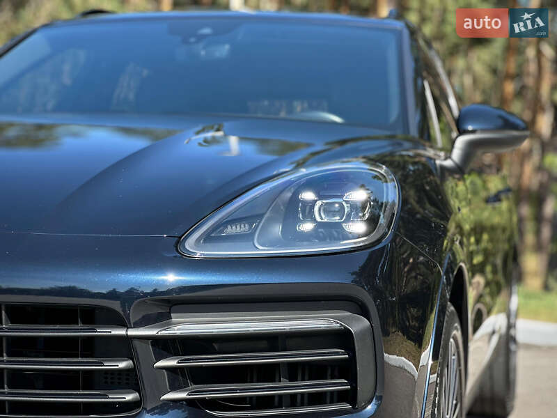 Позашляховик / Кросовер Porsche Cayenne 2019 в Києві