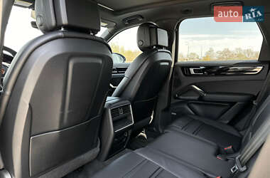 Позашляховик / Кросовер Porsche Cayenne 2019 в 