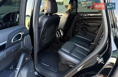 Внедорожник / Кроссовер Porsche Cayenne 2014 в 