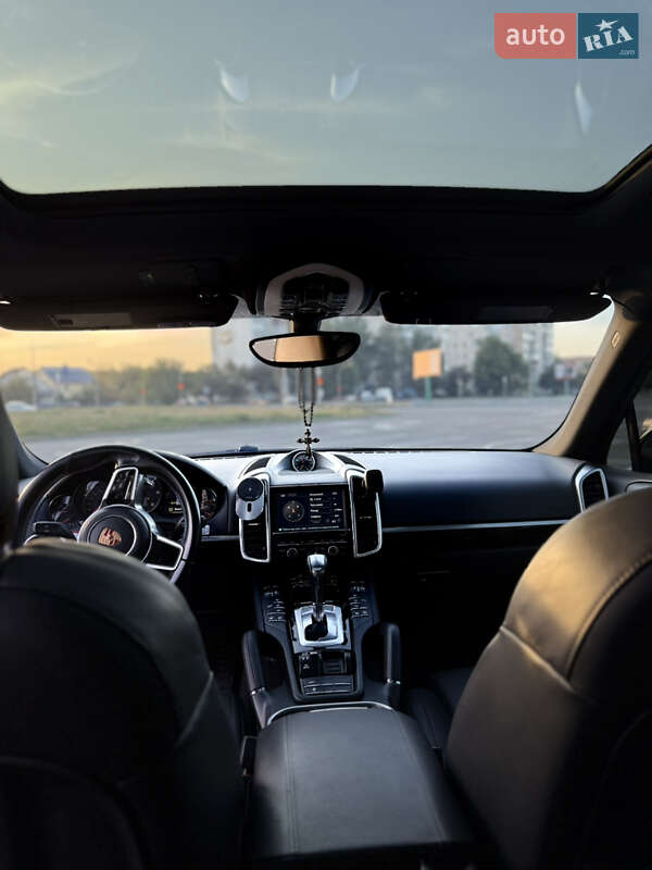 Позашляховик / Кросовер Porsche Cayenne 2014 в Кам'янець-Подільському