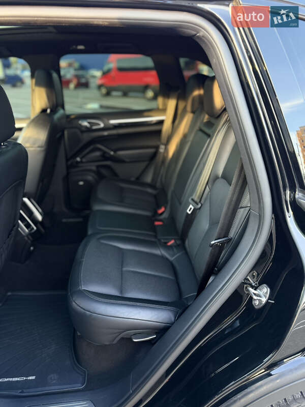 Позашляховик / Кросовер Porsche Cayenne 2014 в Кам'янець-Подільському