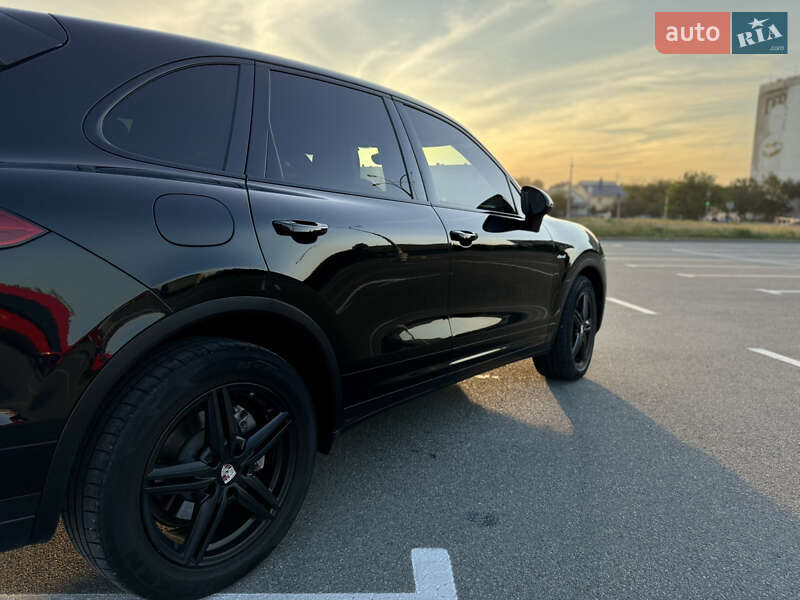 Позашляховик / Кросовер Porsche Cayenne 2014 в Кам'янець-Подільському