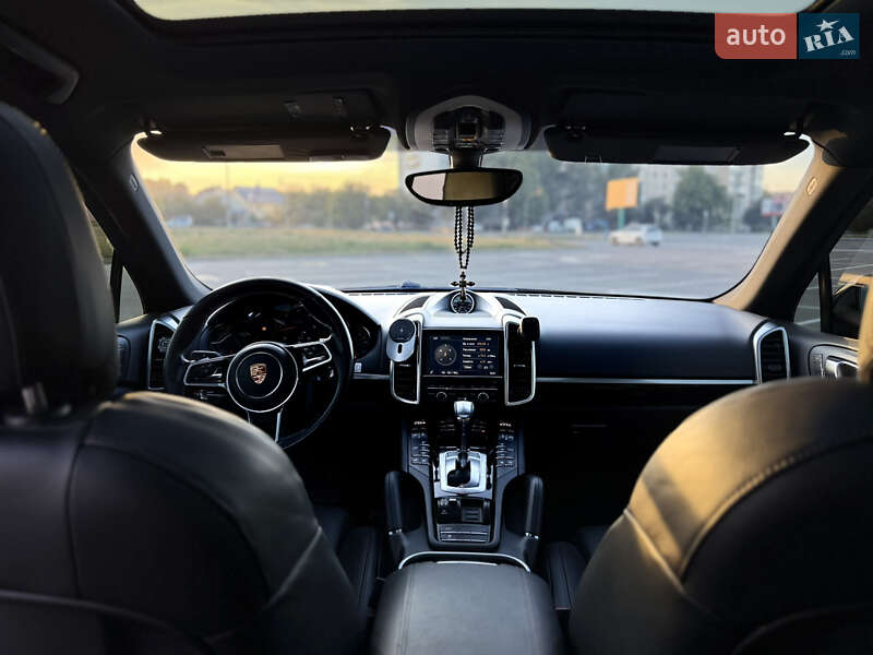 Позашляховик / Кросовер Porsche Cayenne 2014 в Кам'янець-Подільському
