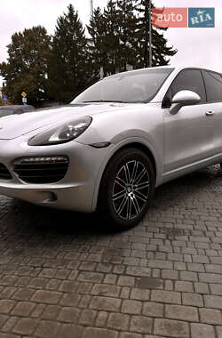 Позашляховик / Кросовер Porsche Cayenne 2012 в 