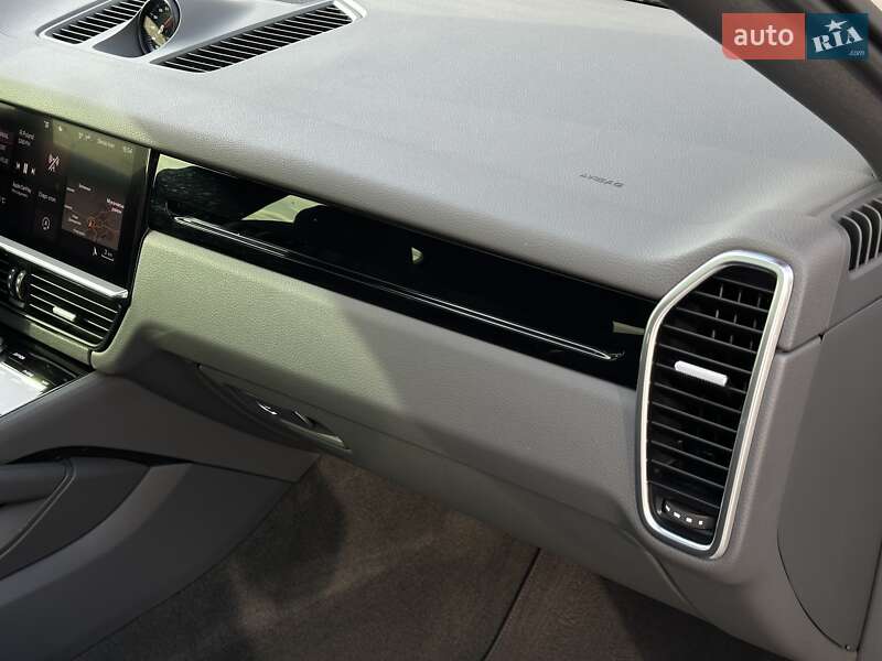 Позашляховик / Кросовер Porsche Cayenne 2020 в Мукачевому