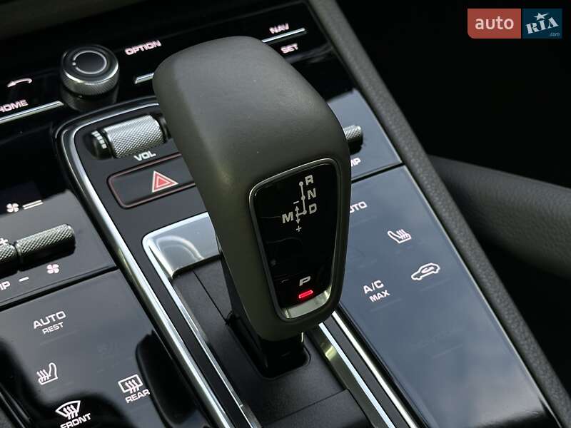 Позашляховик / Кросовер Porsche Cayenne 2020 в Мукачевому