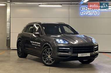 Позашляховик / Кросовер Porsche Cayenne 2024 в 