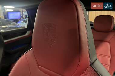 Позашляховик / Кросовер Porsche Cayenne 2024 в 