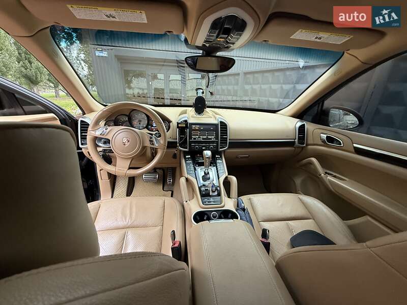 Внедорожник / Кроссовер Porsche Cayenne 2011 в Кременчуге